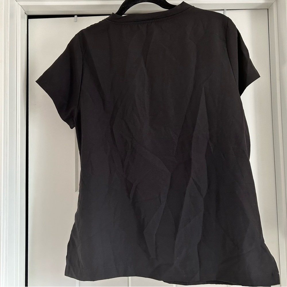 (5 for $20) New York Laundry Scrub Shirt Sz M - Picture 2 of 4